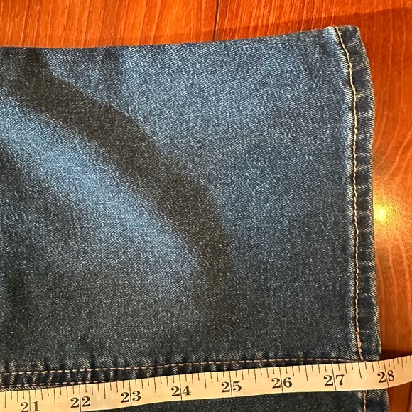 FRYE Straight Leg Jeans • Size 10/30 • Medium Wash Denim - Picture 10 of 10